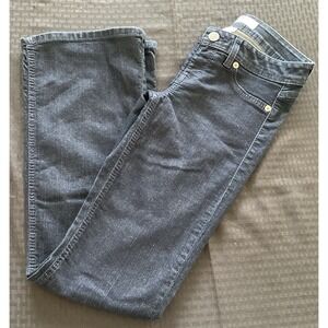 Piper & Blue Women's Blue Jeans Size Medium (measured 27x31.5) Bedazzled Pockets